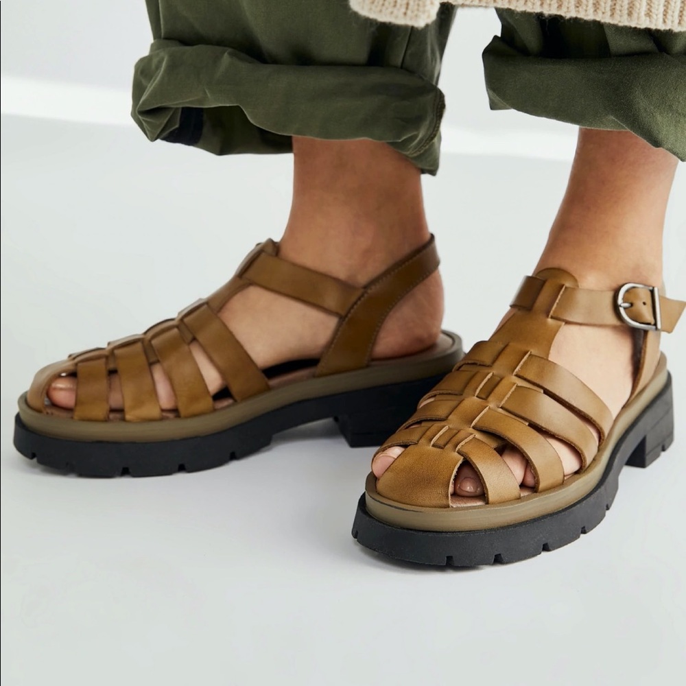 ISO Free People Delaney Fisherman Platform Sandal size 7